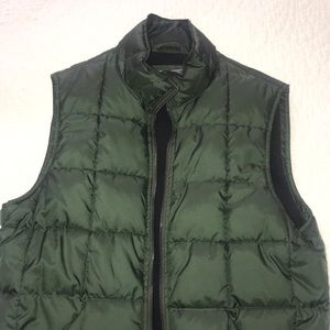 J. Crew Men’s Puffer Vest in Green